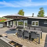 Thrugils - 200m From The Sea By Interhome هادرسليف